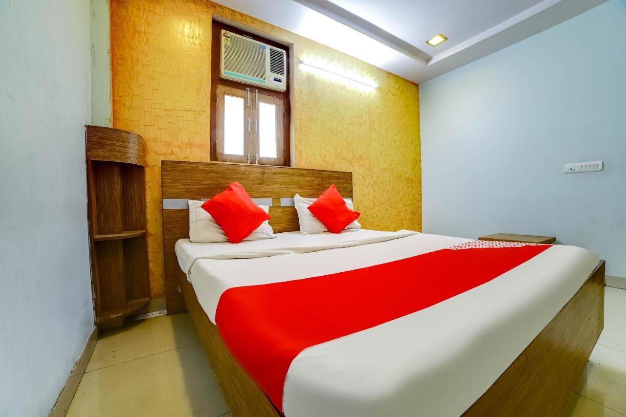 Oyo Hotel Chandrika Inn Near Jama Masjid New Delhi Exteriör bild